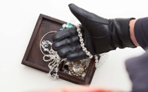 Une Havraise de 92 ans se fait voler ses bijoux par un faux employé des eaux 