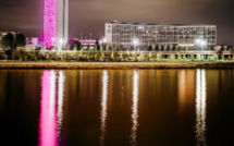 Lutte contre le cancer du sein : la Tour des Archives s’illumine en rose à Rouen 