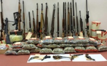 28 armes et 500 kg de munitions saisis chez deux collectionneurs de l'Eure