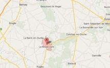 La toiture d'une chaumière détruite par un incendie ce soir à La Vieille-Lyre