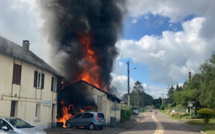 Seine-Maritime : violent incendie de garage à Sauqueville, la ligne SNCF Rouen - Dieppe coupée 