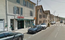 Yvelines : deux malfaiteurs frappent l'employé et dérobent la caisse du magasin Casino à Vaux-sur-Seine