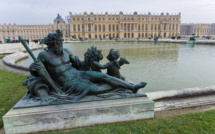 Deux bustes en marbre vandalisés au Château de Versailles