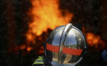 Les sapeurs-pompiers ont déployé trois lances à incendie pour venir à bout des flammes - Illustration © Adobe Stock 