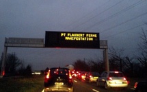 Le pont Flaubert à Rouen bloqué par 150 manifestants : embouteillages monstres ce matin