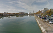 Le Havre : un homme et son chien repêchés par un policier dans le bassin du Commerce