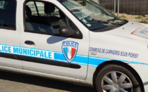 Carrières -sous-Poissy : un véhicule de la police municipale endommagé 