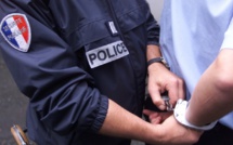 Un retraité accusé de 14 vols par ruse (avec de la sauce tomate) arrêté par les policiers de Versailles