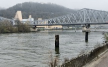 Un homme tente de mettre fin à ses jours en sautant dans la Seine à Rouen 