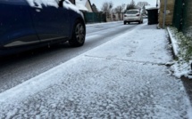 Neige et verglas : routes glissantes, accidents et transports scolaires annulés dans l'Eure