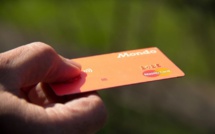 Rouen : ils tentent de faire des achats dans une boutique avec une carte bancaire volée