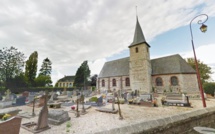 Seine-Maritime : quatre vitraux de l'église de Cressy cassés et des tombes vandalisées