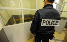 Yvelines : un SDF arrêté pour avoir caressé les cuisses d'une jeune femme dans le RER