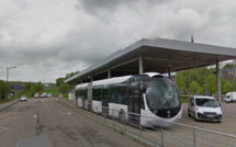 Rouen : il ramasse les billets tombés à terre et les dissimule entre ses fesses !