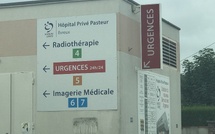 Trois hommes grièvement blessés après avoir été percutés par une voiture à Évreux