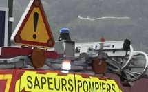 Un autocar scolaire percute le mur d'un cimetière à Mesnil-en-Ouche : trois blessés, dont la conductrice en urgence absolue