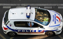 A Paris, il renverse un enfant de 6 ans après avoir volé une voiture sous la menace d'une arme