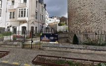 Rouen : un jeune homme se blesse en escaladant la grille du donjon pour récupérer son téléphone