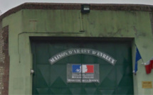 Le trublion de la salle des fêtes de Fouqueville est derrière les barreaux à la prison d'Évreux