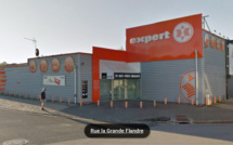 Neufchâtel-en-Bray : les voleurs passent par le toit du magasin et le dévalisent 