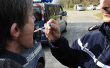 Un pilote de cyclomoteur controlé positif au cannabis, près de Bernay