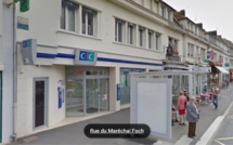 A Louviers, le braqueur menace de faire sauter la banque : cerné, il se rend à la police