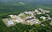 Deux ministres pour l'inauguration de la nouvelle ligne de fabrication de moteurs plasmiques chez Safran à Vernon