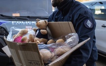 Au Havre, la CRS 32 et les motards de la police apportent un peu de sourire aux enfants hospitalisés
