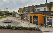 À Dieppe, un feu de haie endommage une vitre de la maison Jacques-Prévert