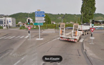 Saint-Étienne-du-Rouvray : Ivre, il grille un feu rouge et percute un véhicule de police-secours
