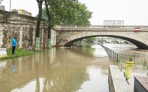 La Seine continue de monter à Paris et pourrait atteindre son niveau maximal cet après-midi