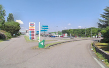 Un semi-remorque se couche sur l’aire de Vironvay nord, sur l’A13 dans l’Eure