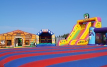 Quinze structures gonflables et un trampoline interdits au public dans un parc de loisirs du Calvados