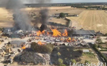 Eure : deux scieries ravagées par les flammes, près de 140 pompiers mobilisés à Mesnil-en-Ouche et Saint-Maclou