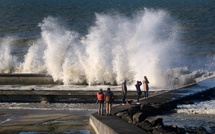 La tempête Austen arrive : des rafales à plus de 130 km/h attendues sur le littoral normand 