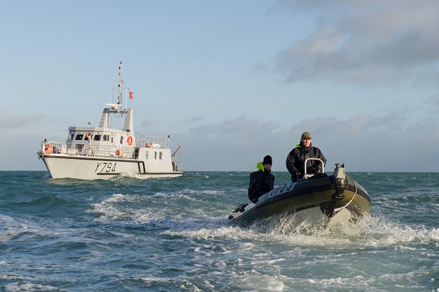 Destruction d'une bombe au large de Cherbourg