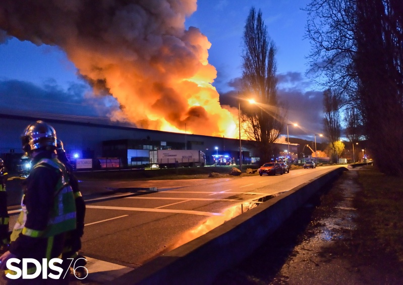 Incendie sur le site Bolloré à Grand-Couronne