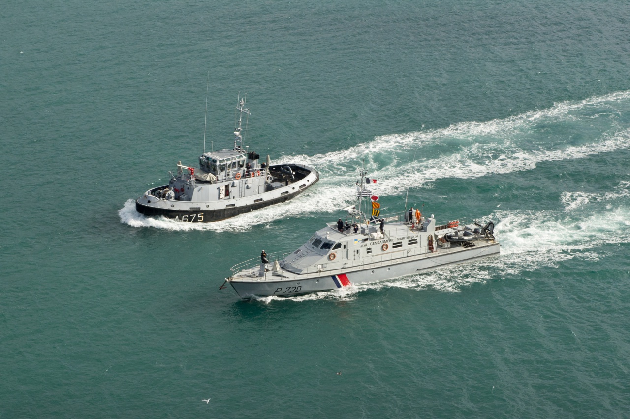 Le patrouilleur Géranium quitte le port militaire de Cherbourg (Photos B.Planchais©Marine Nationale) Le patrouilleur Géranium quitte le port militaire de Cherbourg (Photos B.Planchais©Marine Nationale)
